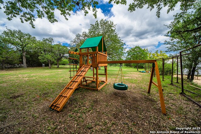 Listing photo id 25 for 3044 Junction Hwy