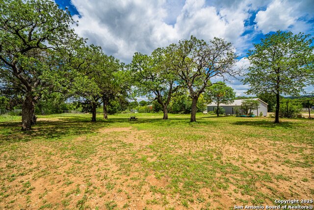 Listing photo id 26 for 3044 Junction Hwy