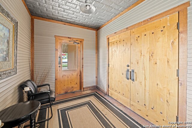 Listing photo id 7 for 3044 Junction Hwy