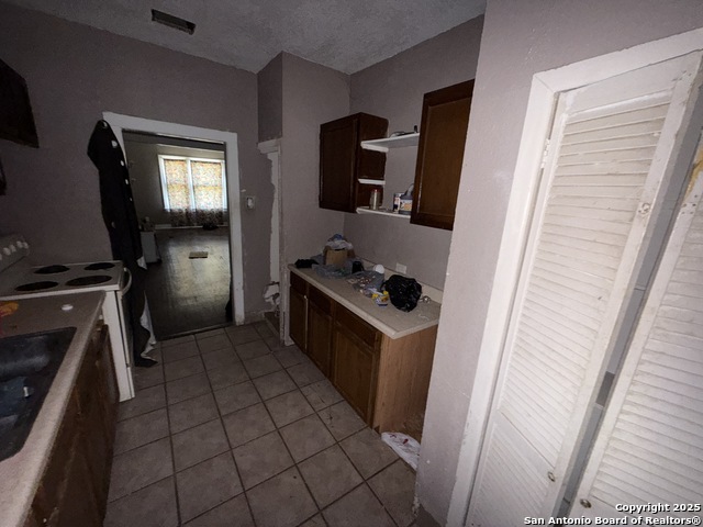 Image 12 of 24 For 918 Potomac  
