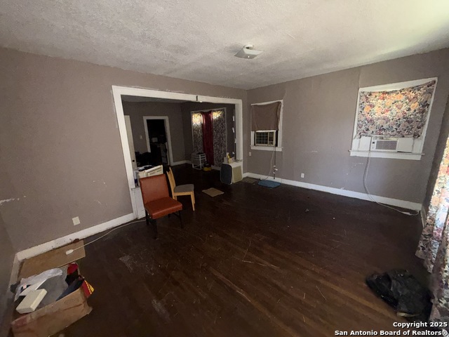 Image 16 of 24 For 918 Potomac  