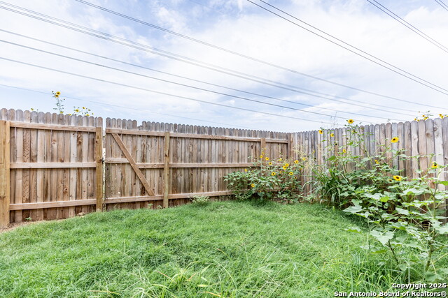 Image 26 of 27 For 7239 Converse Ridge  402