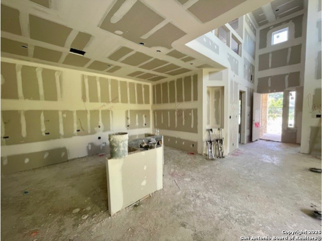 Listing photo id 2 for 9429 Chatside