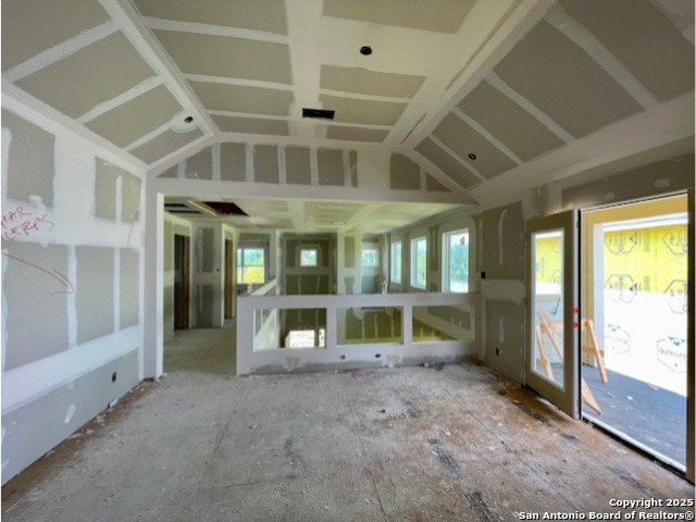 Listing photo id 3 for 9429 Chatside