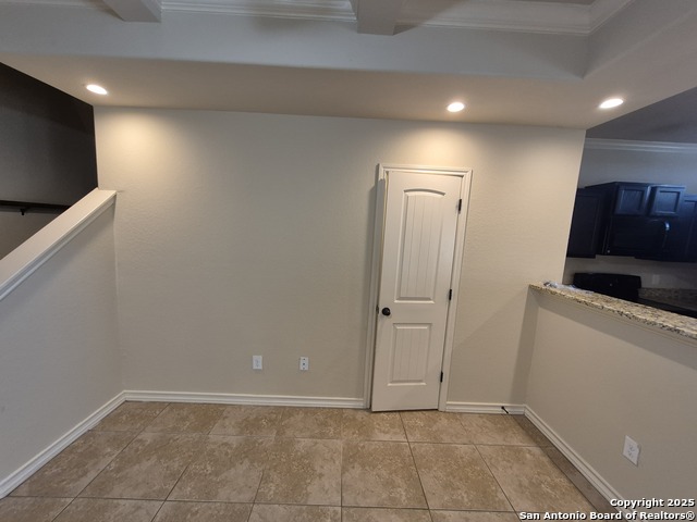 Image 6 of 30 For 7003 Donovan Way  102