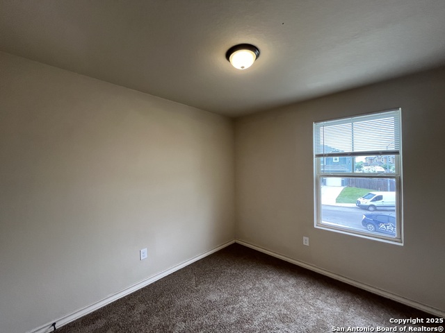 Image 18 of 27 For 6018 Jax Way  102