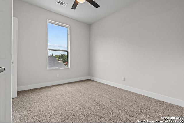 Image 16 of 31 For 1334 Center N