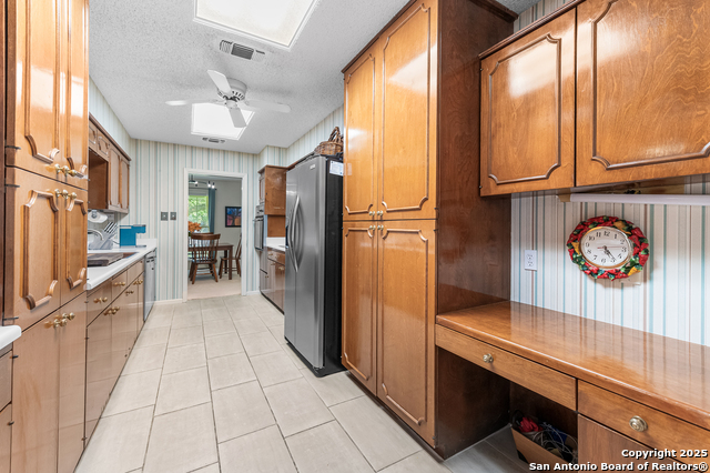 Image 18 of 50 For 3523 Red Oak