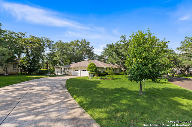 Image 3 of 50 For 3523 Red Oak