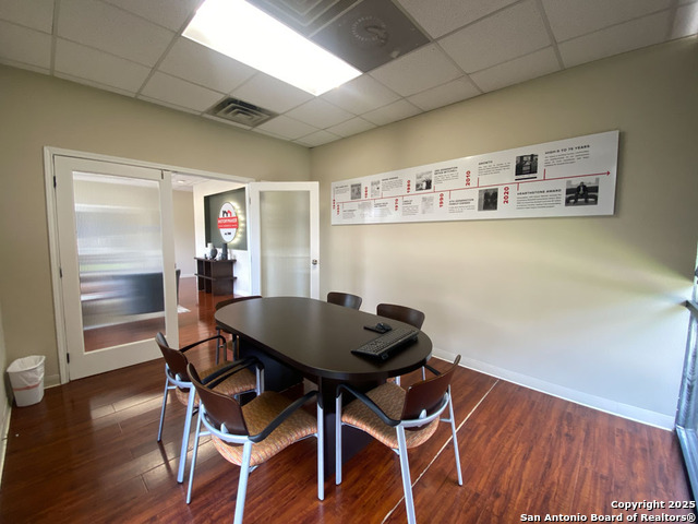 Listing photo id 8 for 1844 Lockhill Selma Rd 101