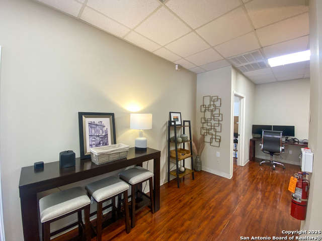 Listing photo id 10 for 1844 Lockhill Selma Rd 101