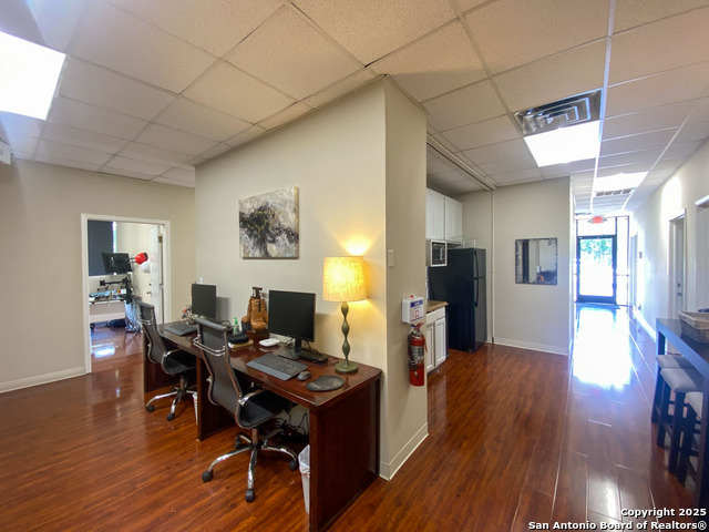 Listing photo id 11 for 1844 Lockhill Selma Rd 101