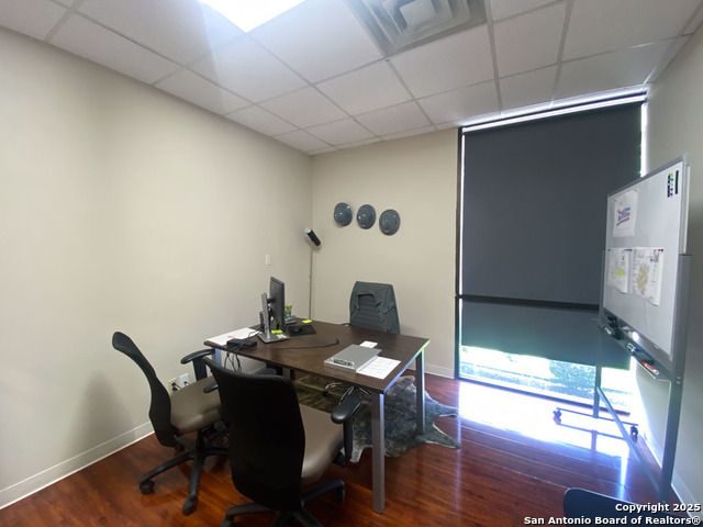 Listing photo id 12 for 1844 Lockhill Selma Rd 101
