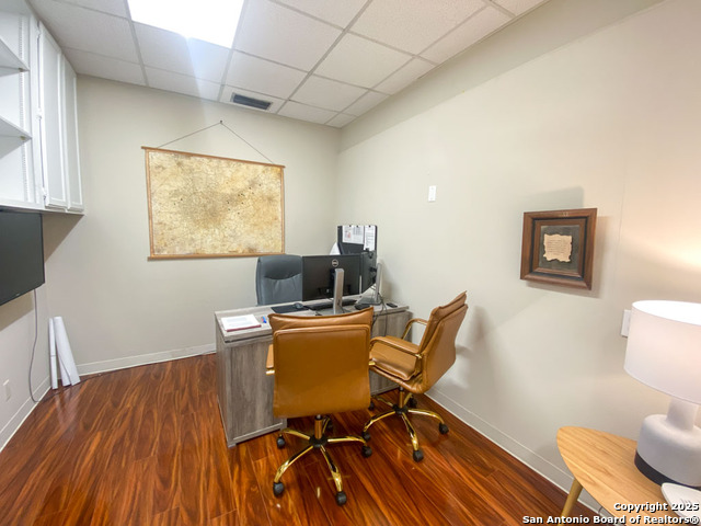 Listing photo id 13 for 1844 Lockhill Selma Rd 101