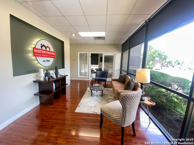 Listing photo id 0 for 1844 Lockhill Selma Rd 101