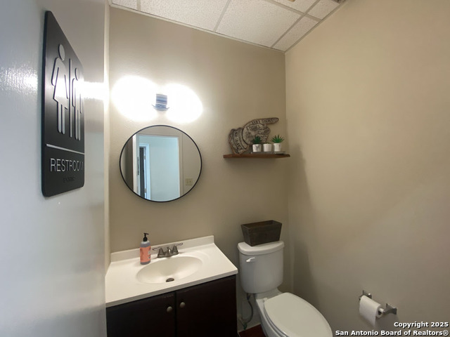 Listing photo id 21 for 1844 Lockhill Selma Rd 101