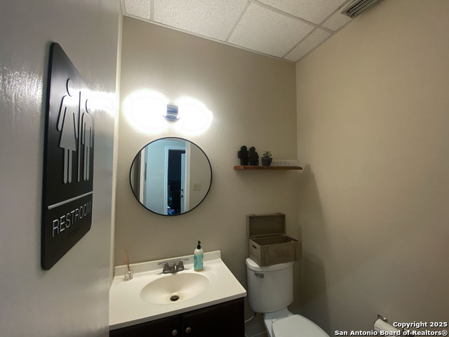 Listing photo id 22 for 1844 Lockhill Selma Rd 101