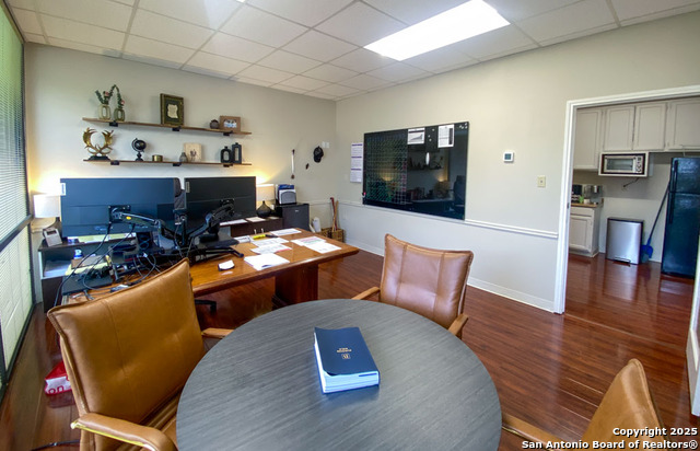 Listing photo id 1 for 1844 Lockhill Selma Rd 101