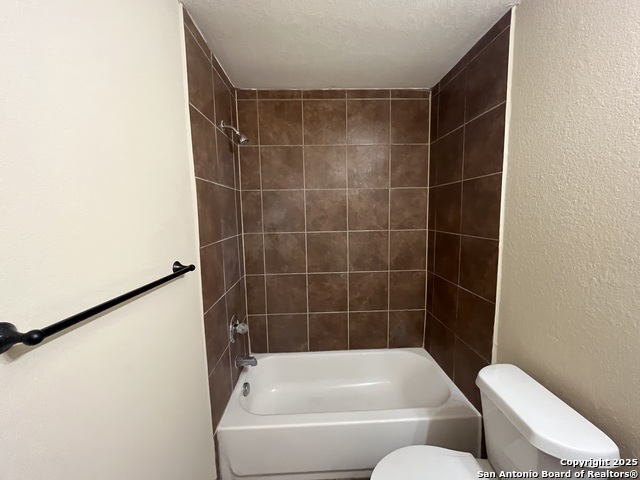 Image 16 of 27 For 4812 Appleseed Court