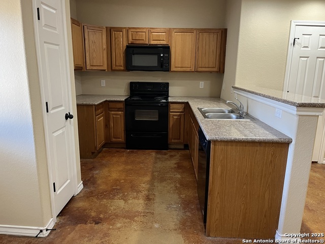 Image 8 of 27 For 4812 Appleseed Court