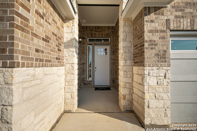 Image 2 of 42 For 519 White Oak