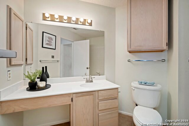 Image 21 of 27 For 7822 Sandpiper Park