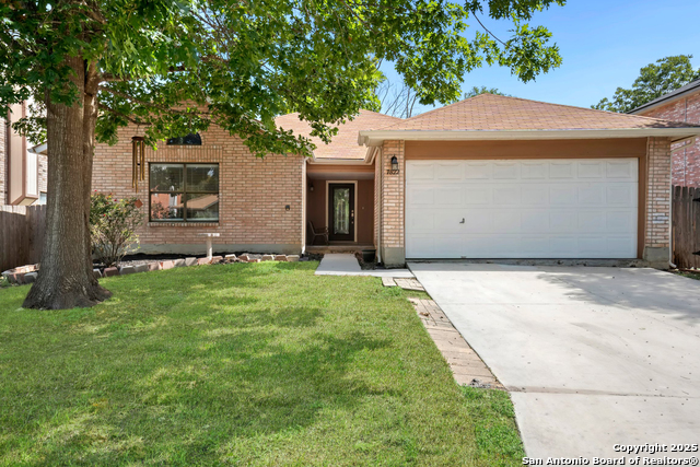 Image 3 of 27 For 7822 Sandpiper Park
