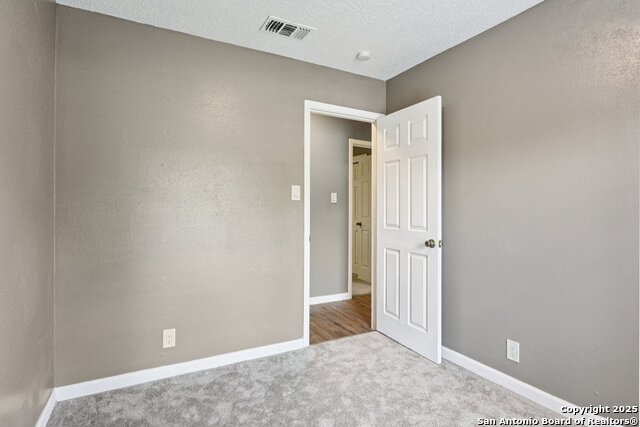 Image 27 of 40 For 6935 Brookfield