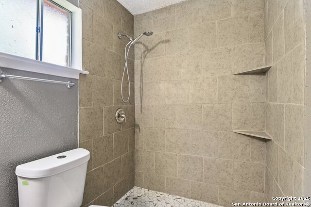 Image 31 of 40 For 6935 Brookfield