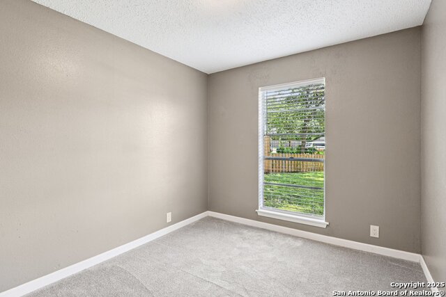 Image 33 of 40 For 6935 Brookfield