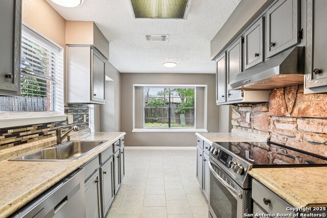 Image 8 of 40 For 6935 Brookfield