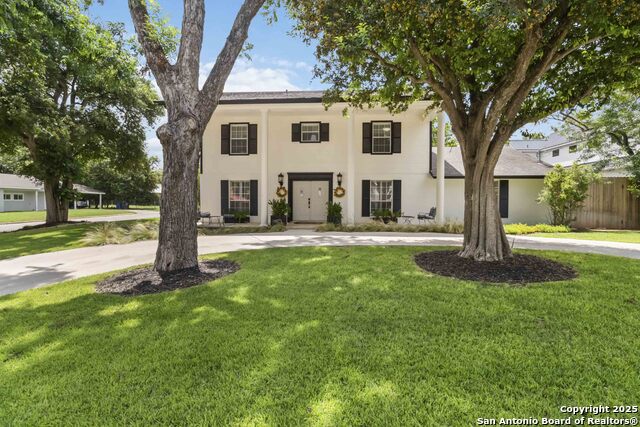Details for 425 Edgewater, New Braunfels, TX 78130