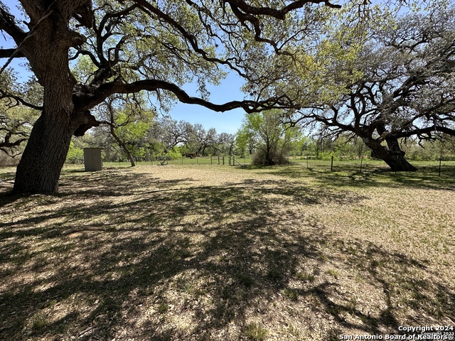 Image 4 of 27 For 5515 Fm 462  
