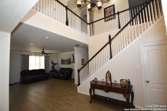 Image 6 of 31 For 21027 Las Lomas