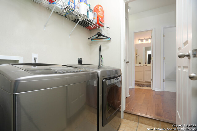 Image 22 of 27 For 8803 Shuteye Peak