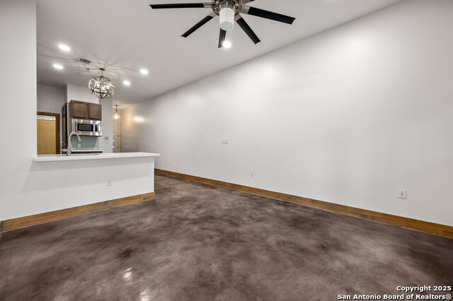 Image 10 of 29 For 1542 Alamo St N 107