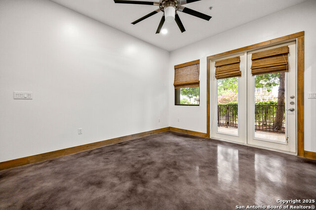 Image 11 of 29 For 1542 Alamo St N 107