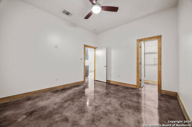 Image 18 of 29 For 1542 Alamo St N 107