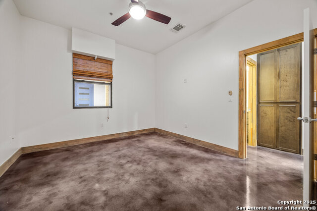 Image 19 of 29 For 1542 Alamo St N 107