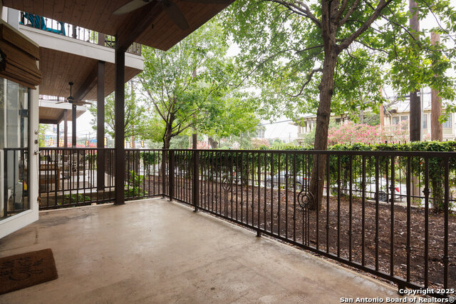Image 22 of 29 For 1542 Alamo St N 107