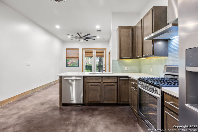 Image 6 of 29 For 1542 Alamo St N 107