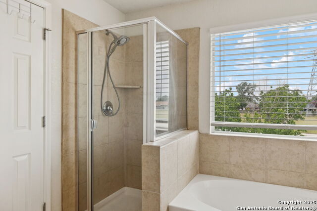 Listing photo id 18 for 9246 Everton