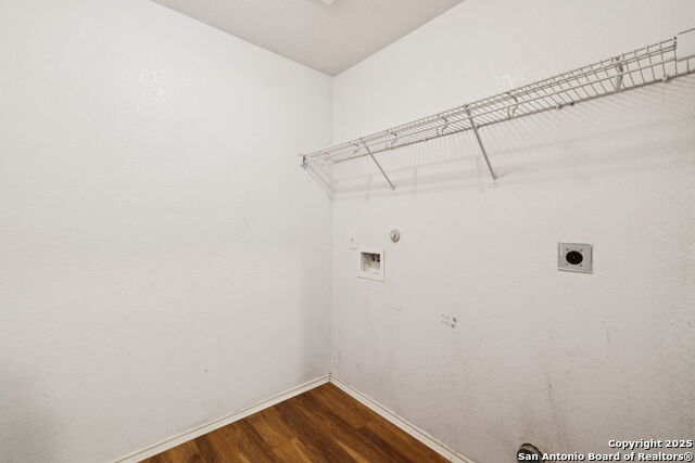 Listing photo id 19 for 9246 Everton