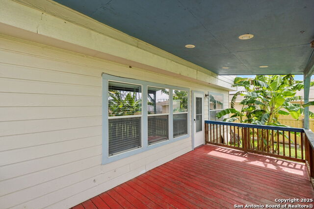 Listing photo id 23 for 9246 Everton