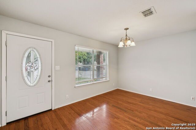 Listing photo id 1 for 9246 Everton