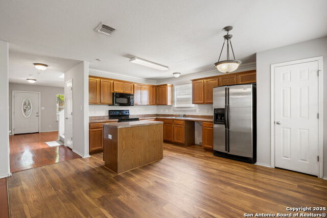 Listing photo id 3 for 9246 Everton