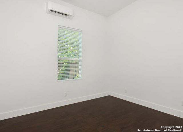 Image 11 of 13 For 432 Olive S 1