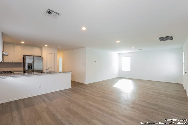 Image 4 of 13 For 4307 Fluvial Circle