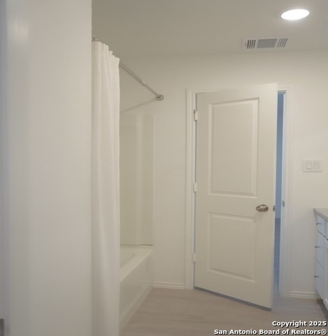 Image 14 of 31 For 7119 Satellite Way