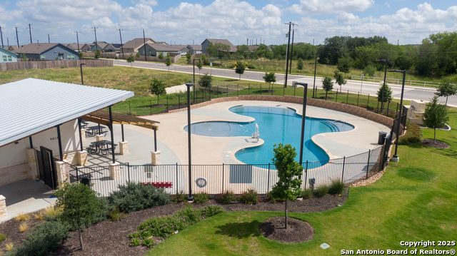 Image 28 of 31 For 7119 Satellite Way